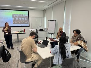 أسس تغذية الأطفال، ووضعيات الجلوس، والبلع: استراتيجيات قائمة على الأدلة العلمية
